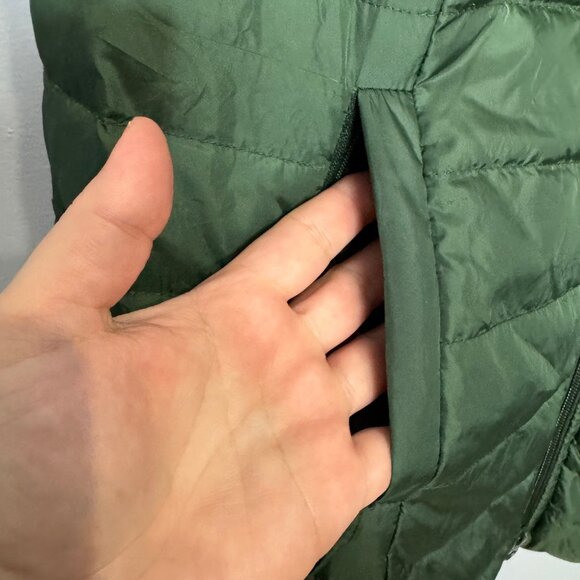 J. Jill down puffer vest in hunter green size MP Petite - Picture 2 of 6
